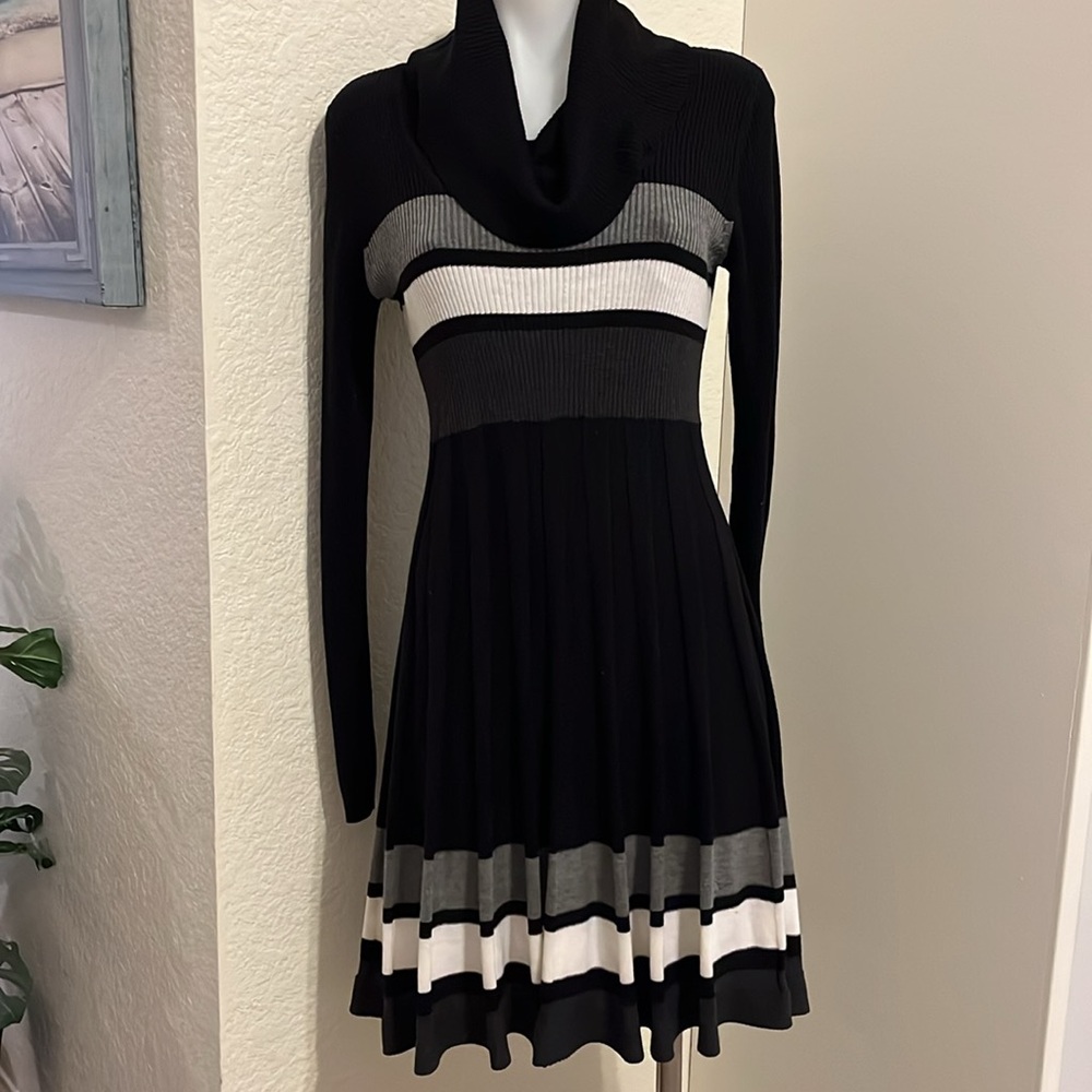 5x$25- Calvin Klein sweater dress size S